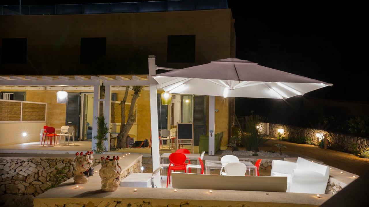 Le Suites Del Carrubo Favignana Exterior foto