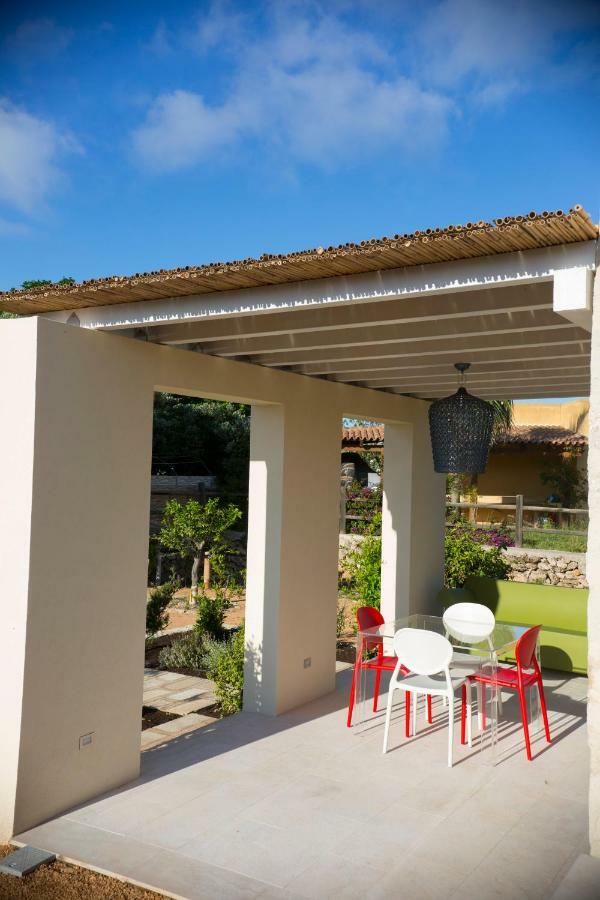 Le Suites Del Carrubo Favignana Exterior foto