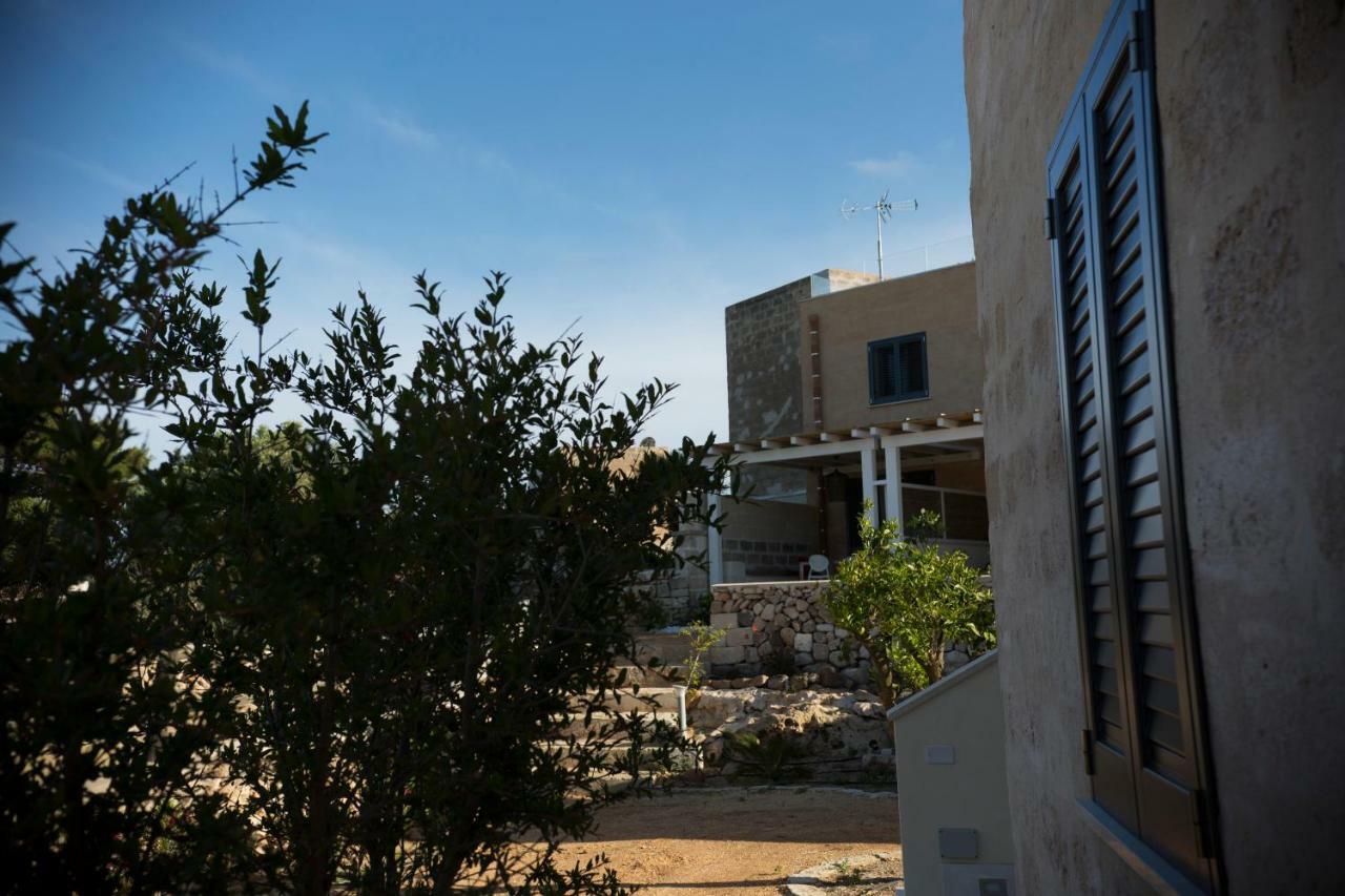 Le Suites Del Carrubo Favignana Exterior foto